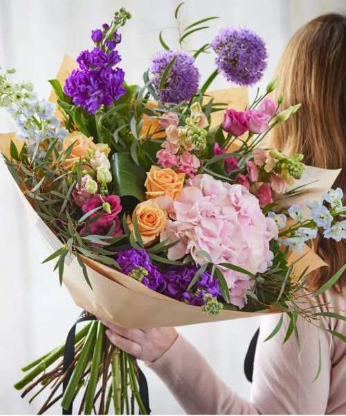 Send Online Flowers to UK England Best Florist Windsor Berkshire
